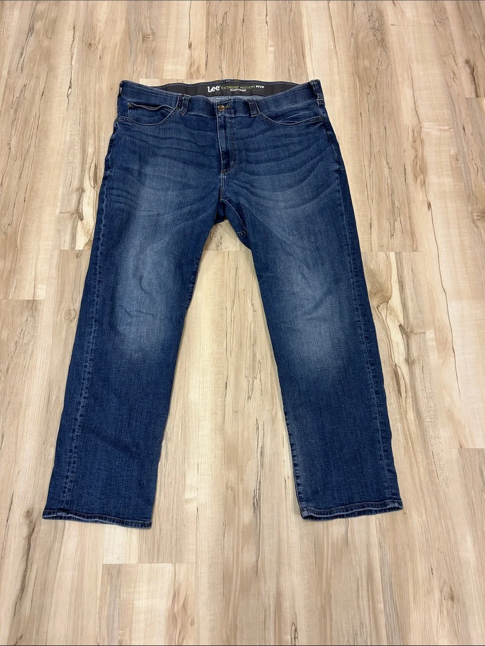 Lee Men’s Straight Jeans in Medium Blue Wash 44 x 34